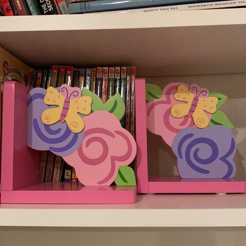 Set of wood bookends